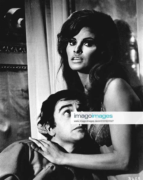 Raquel Welch strips off in SAUCY unearthed scene